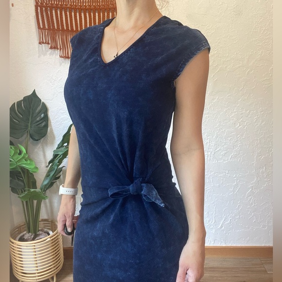 Jane and Delancey Dresses & Skirts - Jane and Delancey Midi Dress Blue Knot Waist Size Small